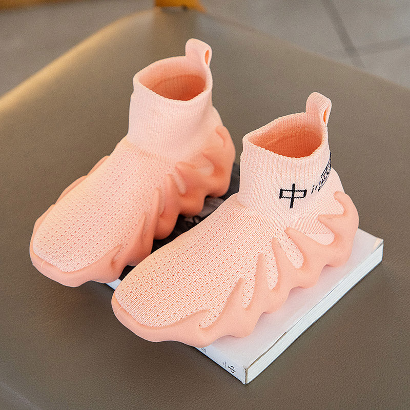 Sock-style sneaker with sculpted sole and breathable knit upper